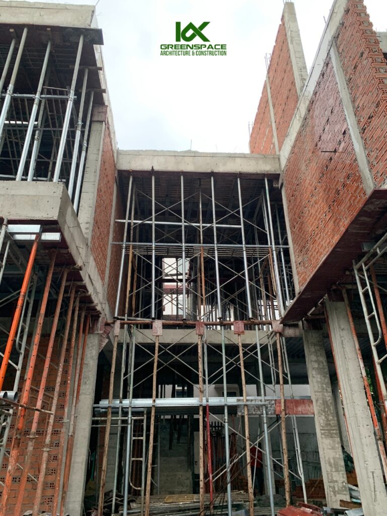 Có nên xây nhà mùa mưa không?